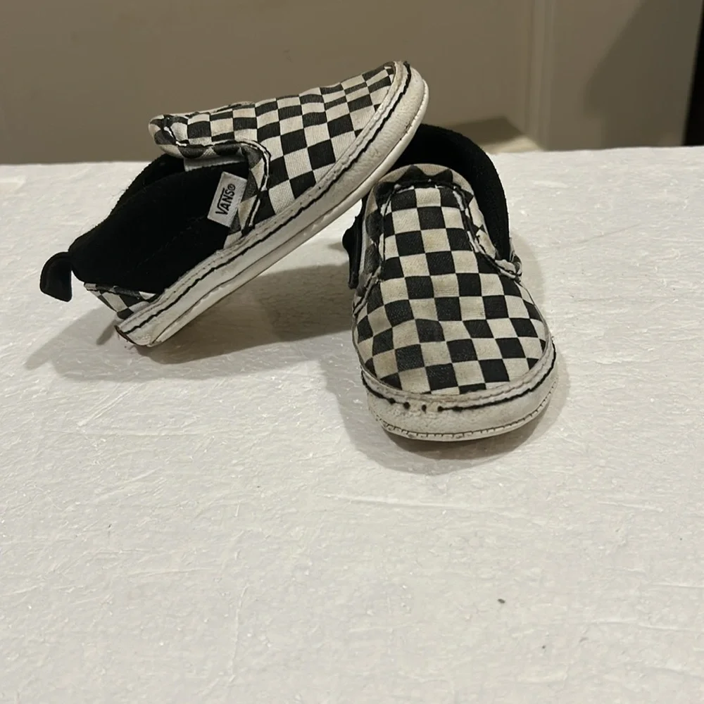 VANS infant slipOn black white classic checkered sneaker shoe loop elastic size4